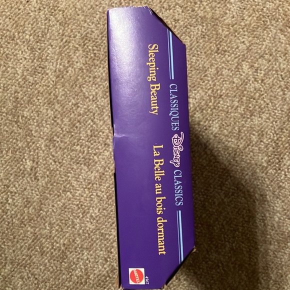 Disney classic Sleeping Beauty Doll - Picture 3 of 6